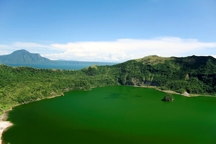 Brave the eruptions and beat the crowd to awesome Vulcan Point